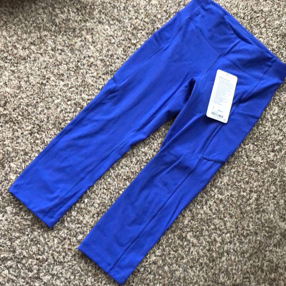 NWOT! Lululemon speed Up Crop